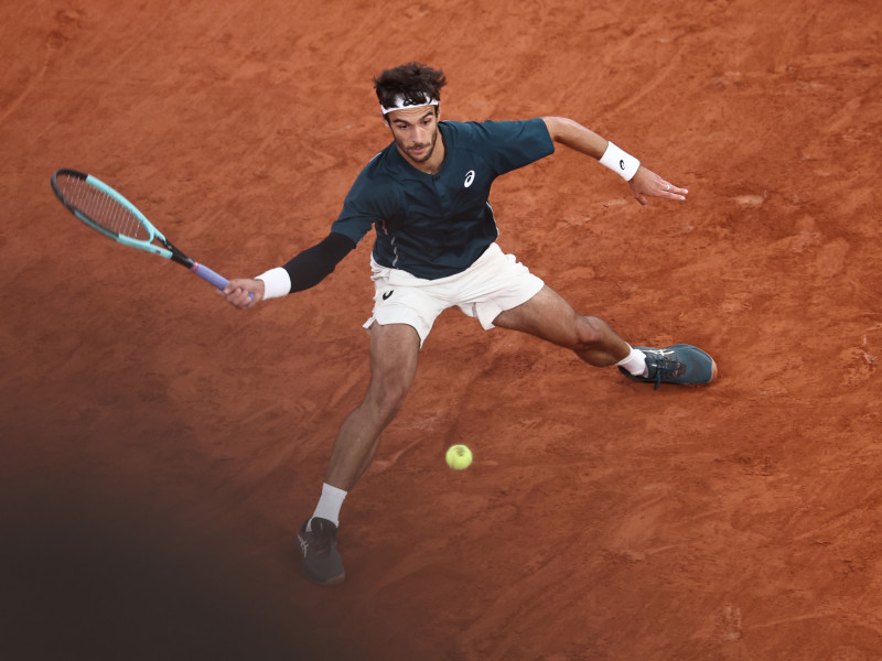 Lorenzo Musetti ha dejado un primer set muy serio con su servicio.