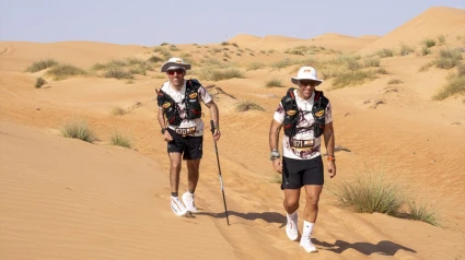 Pol Makuri y Albert Jorquera durante la Oman Desert MarathonXAVIER BARON20/1/2024