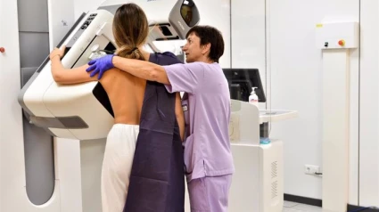 Mamógrafo digital para detectar el cáncer de mama
