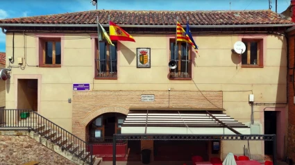 El Ayuntamiento y el bar de Cucalón
