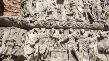 Detalles del Arco de Galerio (o Kamara) en Tesalónica